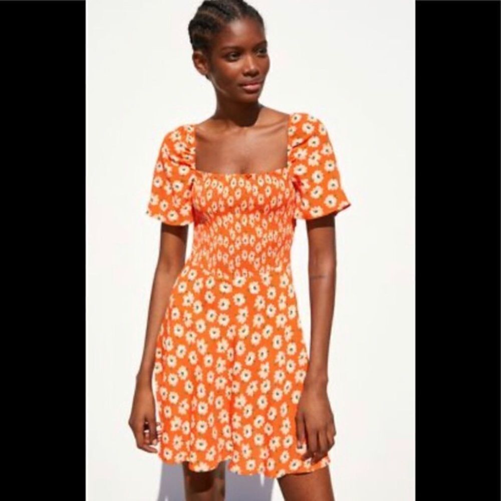 ✨ HP✨Zara orange floral dress ✨